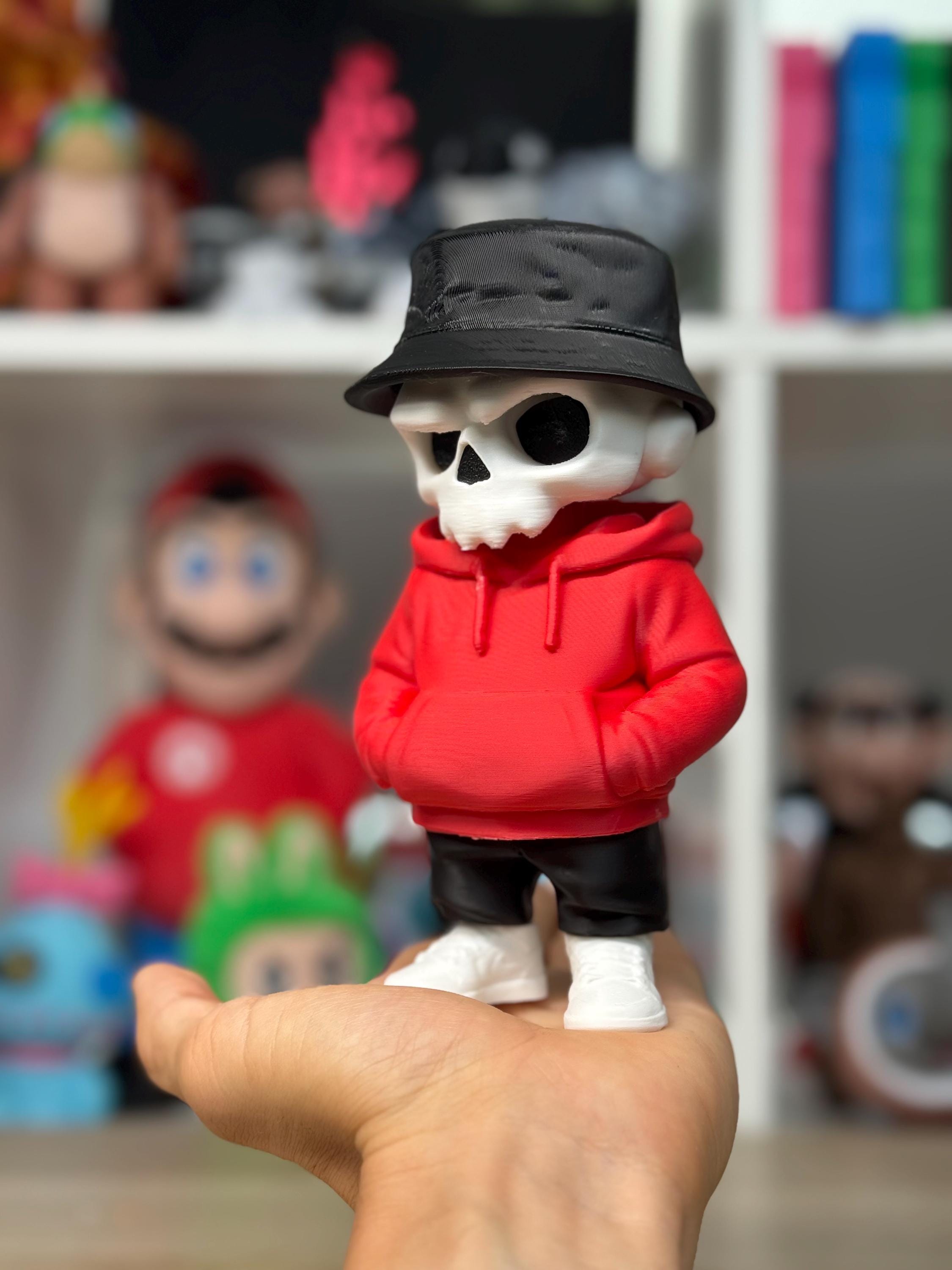 Figura calavera urbana con sudadera y gorro de pescador – Decoración gótica moderna – figura esqueleto streetwear coleccionable